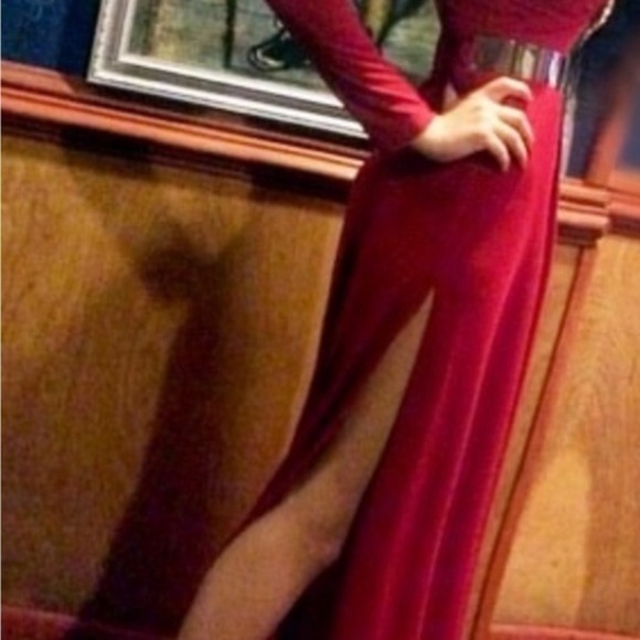 Abyss by Abby
SLEEVE PLUNGE V
NECK Gold BELTED DOUBLE HIGH SLIT MAXI Red DRESS S - Picture 13 of 14